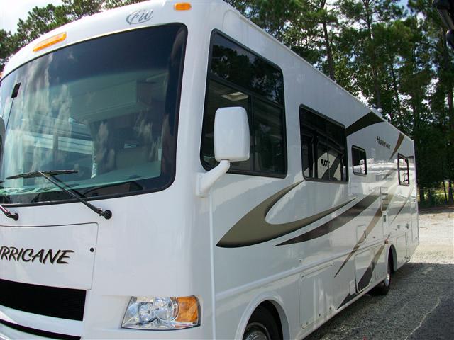 New 2010 Fourwinds Hurricane 30Q Class A - Gas For Sale